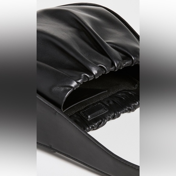 EUC Loeffler Randall Aris Gathered Ruched Petite Shoulder Bag Black Leather - Picture 12 of 15